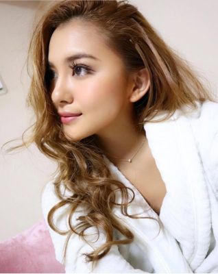 Korea Escort Girl — an escort for massage in UAE