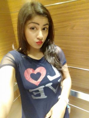 21 y.o. Neha Indian Escorts provides cheap escort service in UAE