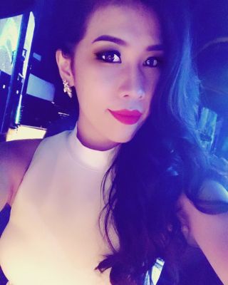 Cheap incall escort invites you to her place in UAE