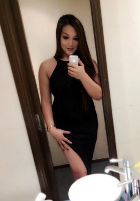 TS Gina Lee, +971 56 130 56 31 Abu Dhabi cheap escort sells her body for USD 5000 per hour