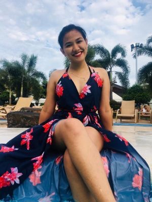 Cheap independent escort Kate charges USD 700/hr