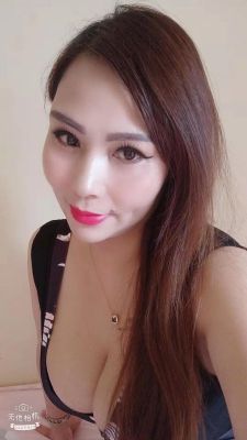 Linda on UAE escort directory SexAbudhabi.com