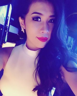 Sexy Abu Dhabi girl Wendy is ready for sex