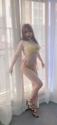 Escort top model girl Lysa (weight 52 kg, height 160 cm)