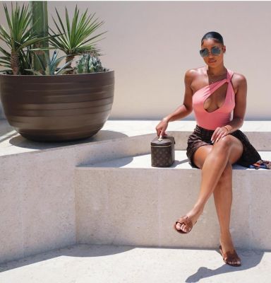 Melisa is an escort at a cheap price, USD 800 per hour