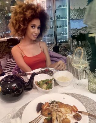 Call girl in Abu Dhabi: Nina available for booking +971 54 478 0917