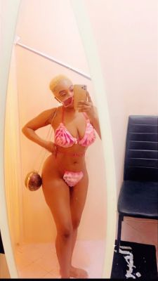 Abu Dhabi indian escort Maryam , weight 55 kg, 5 cm tall