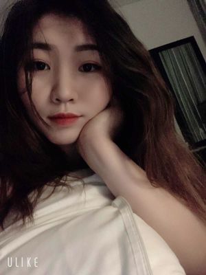 Cheap incall escort invites you to her place in UAE